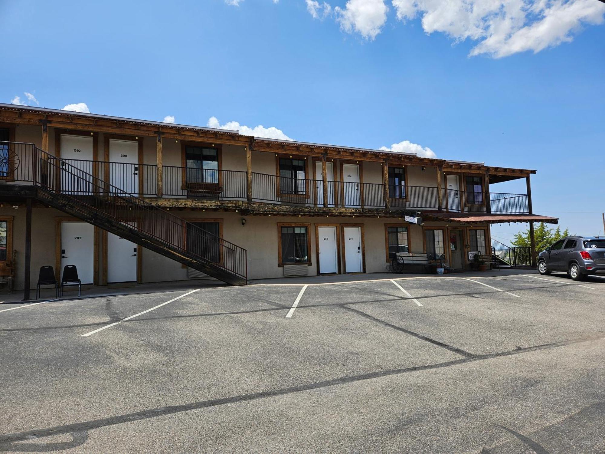 Tombstone Motel Exterior photo